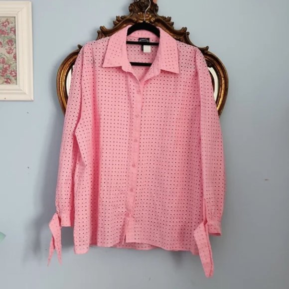Pink eyelet button up - Picture 6 of 7